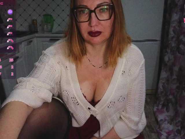 Pink-Lips's BongaCams show and profile