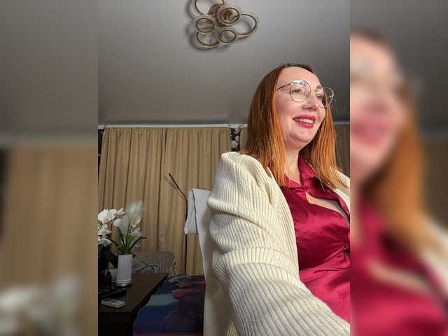 Pink-Lips live cam