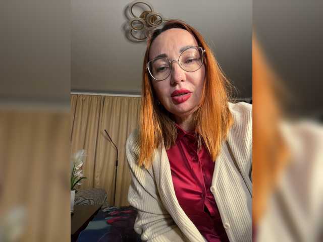 Pink-Lips live cam