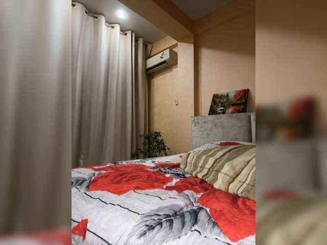 Pink-Lips's BongaCams show and profile