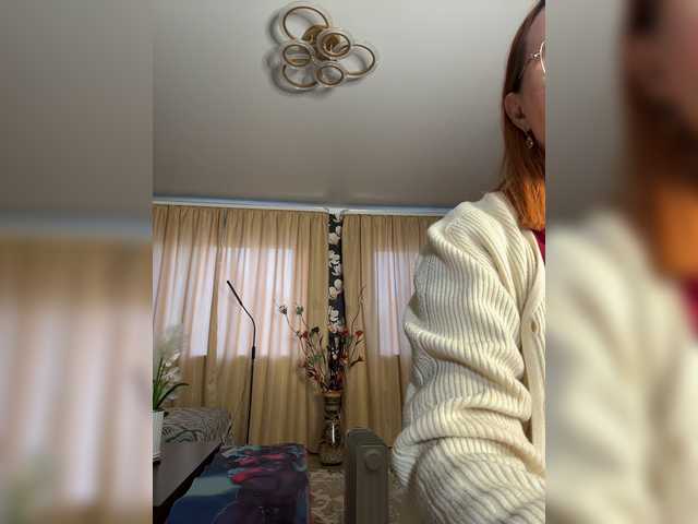 Pink-Lips live cam