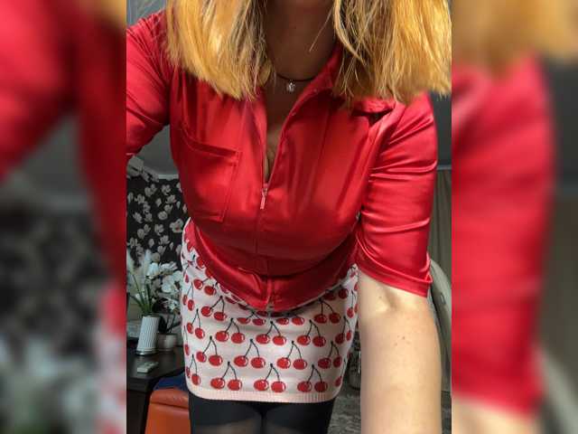 Pink-Lips live cam preview