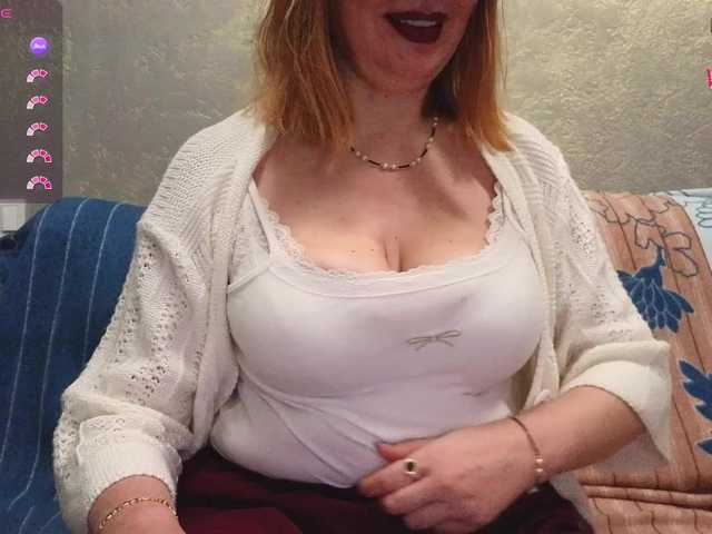 Pink-Lips's BongaCams show and profile