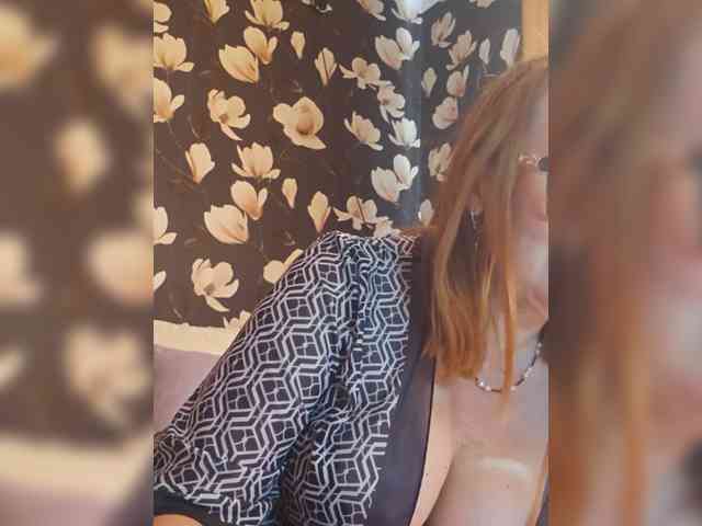 Pink-Lips webcam