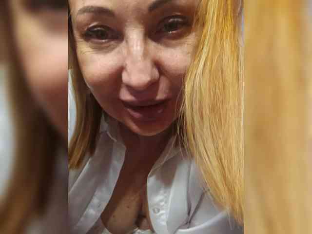 Pink-Lips webcam
