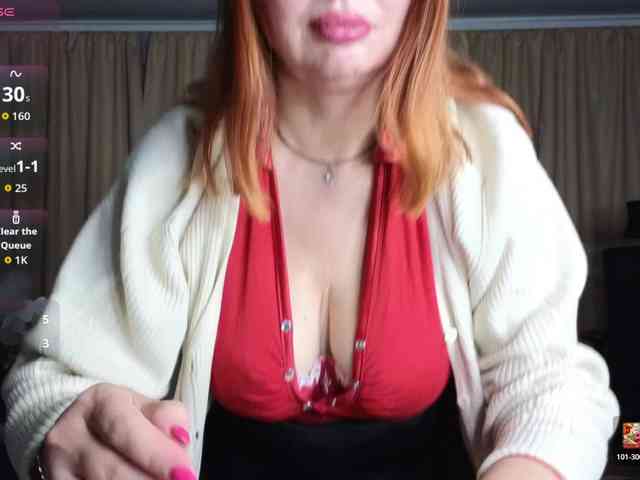 Pink-Lips live female cam on bongacams