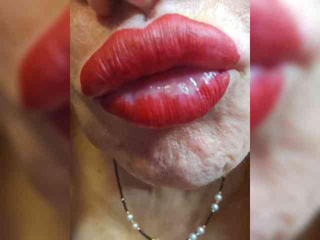 Pink-Lips webcam