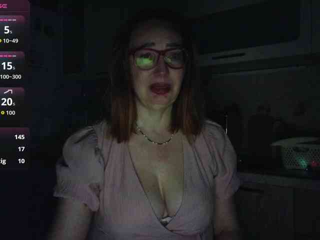Pink-Lips Sex Cam Show
