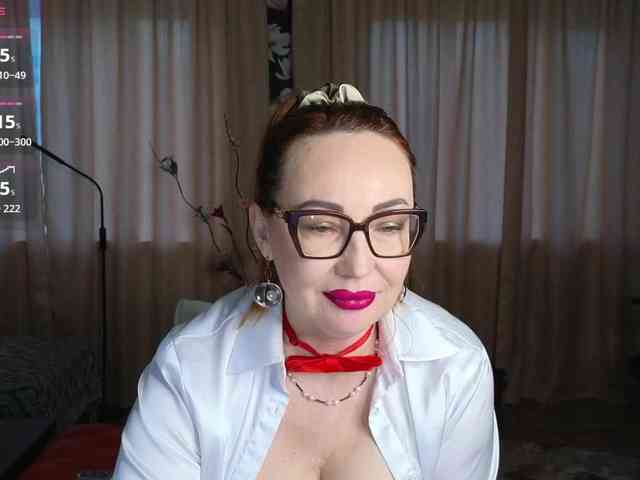 Pink-Lips Sex Cam Show