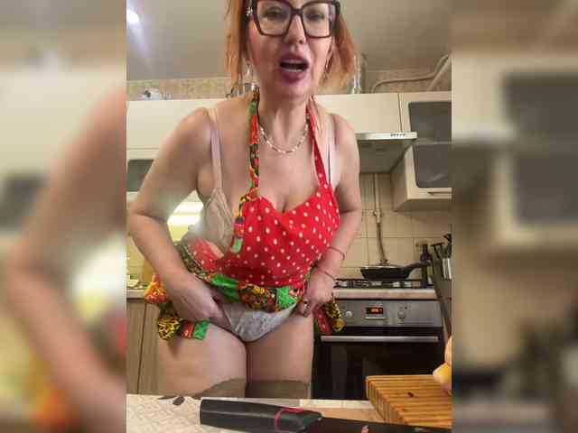 Pink-Lips Sex Cam Show
