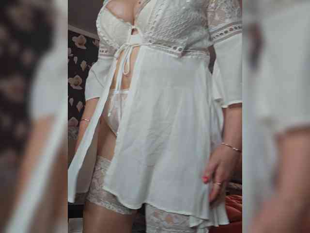 Pink-Lips Live Webcam on BongaCams