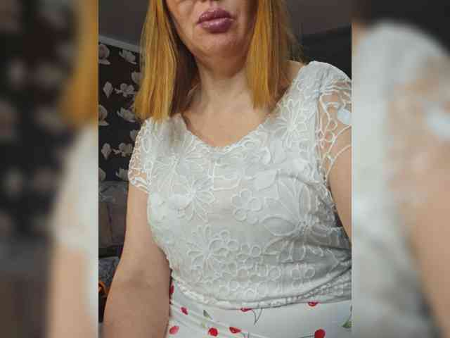 Pink-Lips webcam