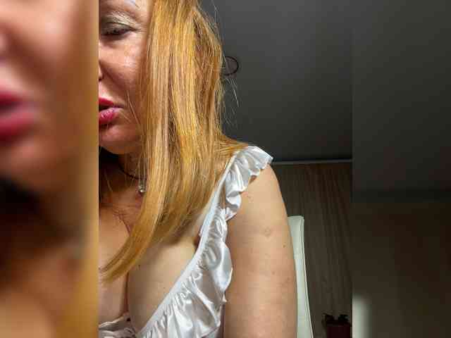 Pink-Lips webcam