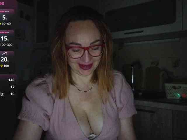 Pink-Lips Sex Cam Show