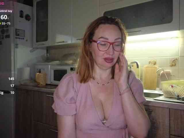 Pink-Lips Sex Cam Show