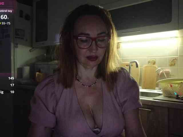 Pink-Lips Sex Cam Show