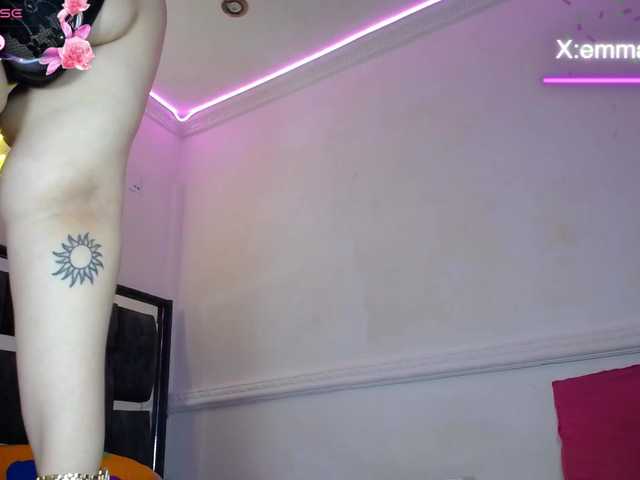 emma-hoot1 live cam on BongaCams