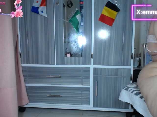 emma-hoot1 live cam on BongaCams
