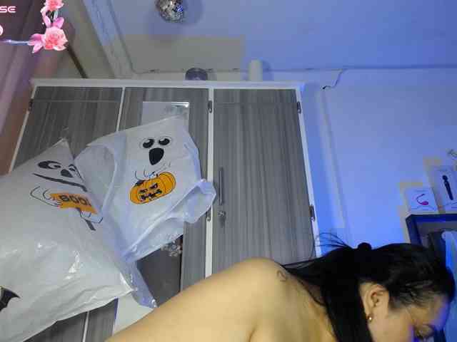 emma-hoot1 webcam