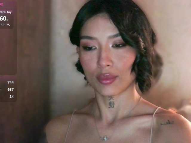 JulieTurner's BongaCams show and profile