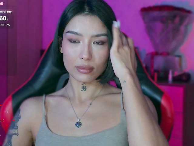 JulieTurner live cam on BongaCams
