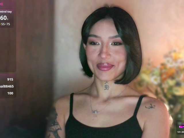 JulieTurner's BongaCams show and profile