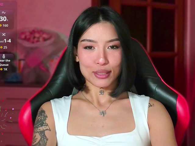 JulieTurner live cam on BongaCams