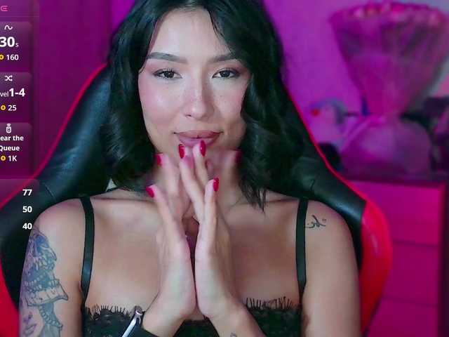 JulieTurner live cam on BongaCams