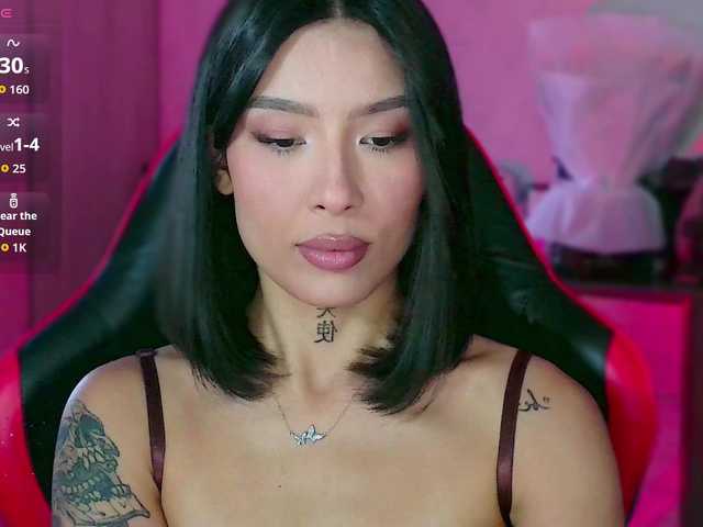 JulieTurner live cam on BongaCams