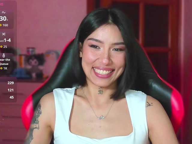 JulieTurner live cam on BongaCams