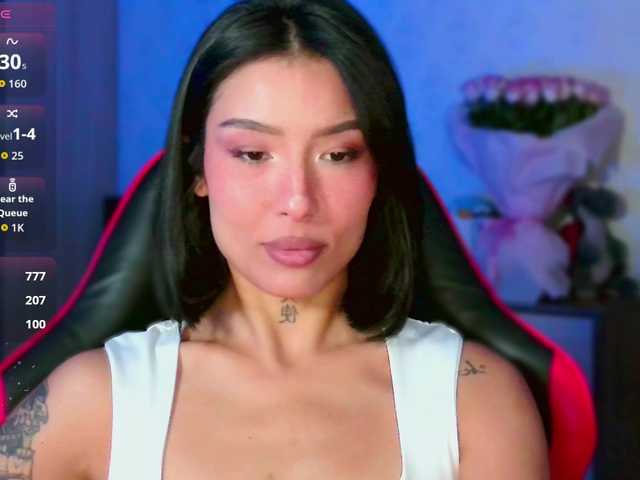 JulieTurner live cam on BongaCams