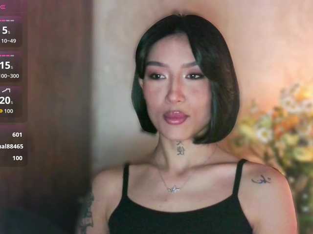 JulieTurner's BongaCams show and profile