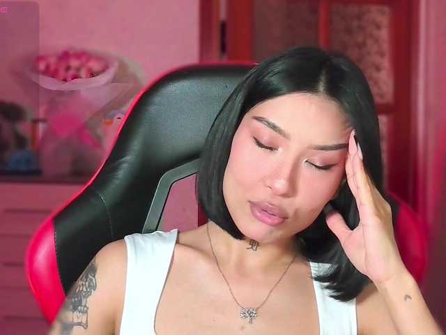 JulieTurner live cam on BongaCams