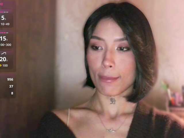 JulieTurner's BongaCams show and profile