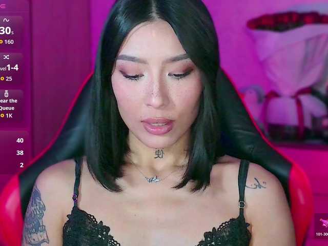 JulieTurner live cam on BongaCams