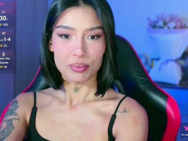 JulieTurner live cam on BongaCams