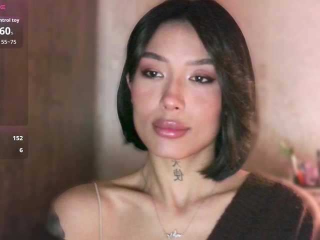 JulieTurner's BongaCams show and profile