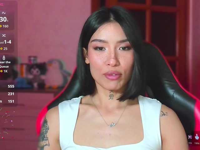 JulieTurner live cam on BongaCams