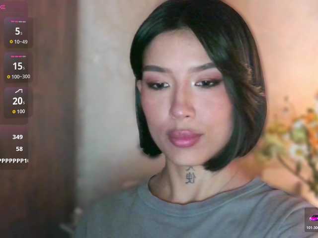 JulieTurner's BongaCams show and profile