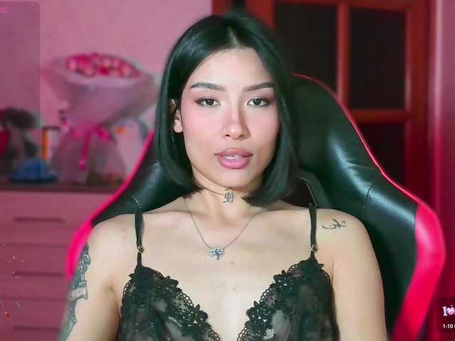 JulieTurner live cam on BongaCams
