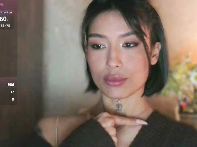 JulieTurner's BongaCams show and profile