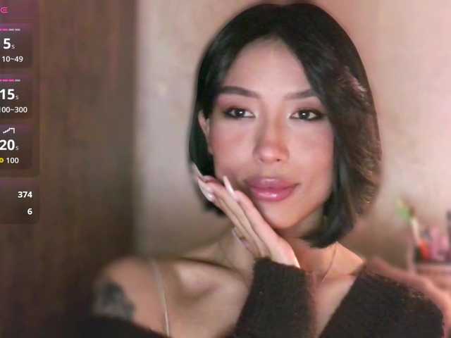 JulieTurner's BongaCams show and profile