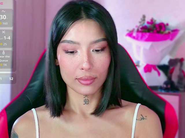 JulieTurner live cam on BongaCams