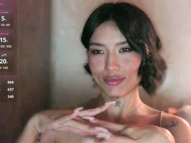 JulieTurner's BongaCams show and profile