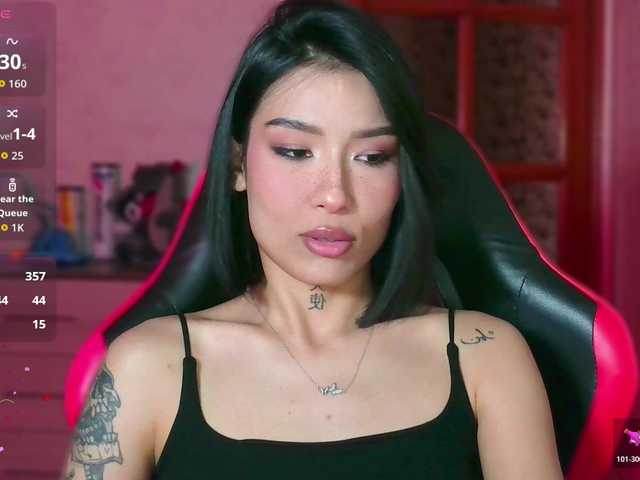 JulieTurner Live Cam on BongaCams