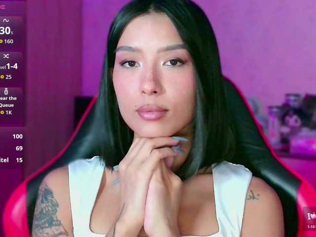JulieTurner live cam on BongaCams