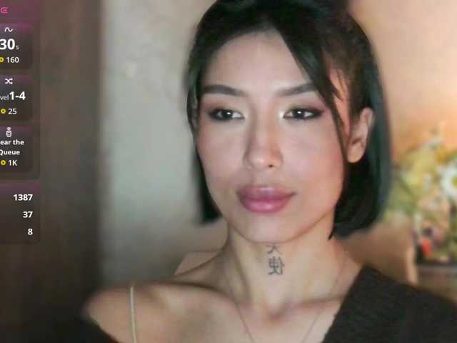 JulieTurner's BongaCams show and profile