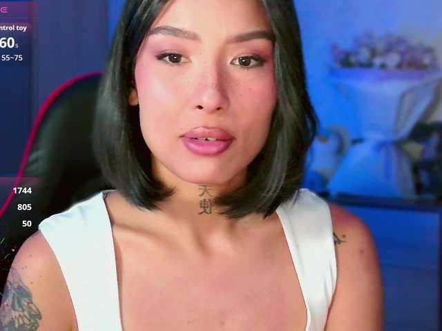 JulieTurner live cam on BongaCams