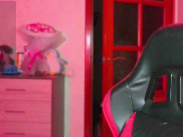 JulieTurner live cam on BongaCams