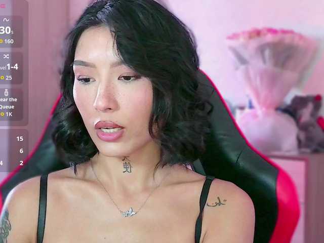 JulieTurner live cam on BongaCams